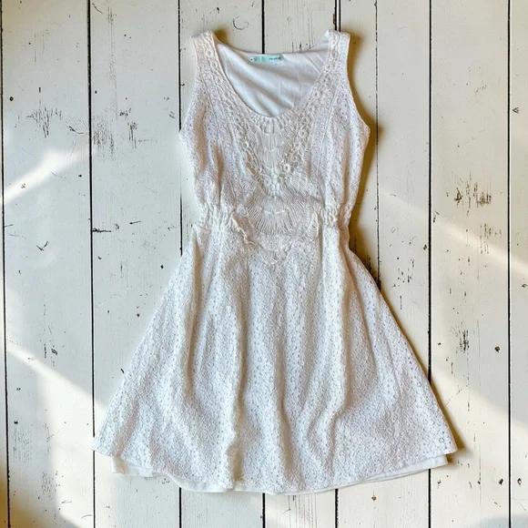 Maurices Cream Boho Lace Dress Size M Sleeveless Fit & Flare Lined - Picture 2 of 8